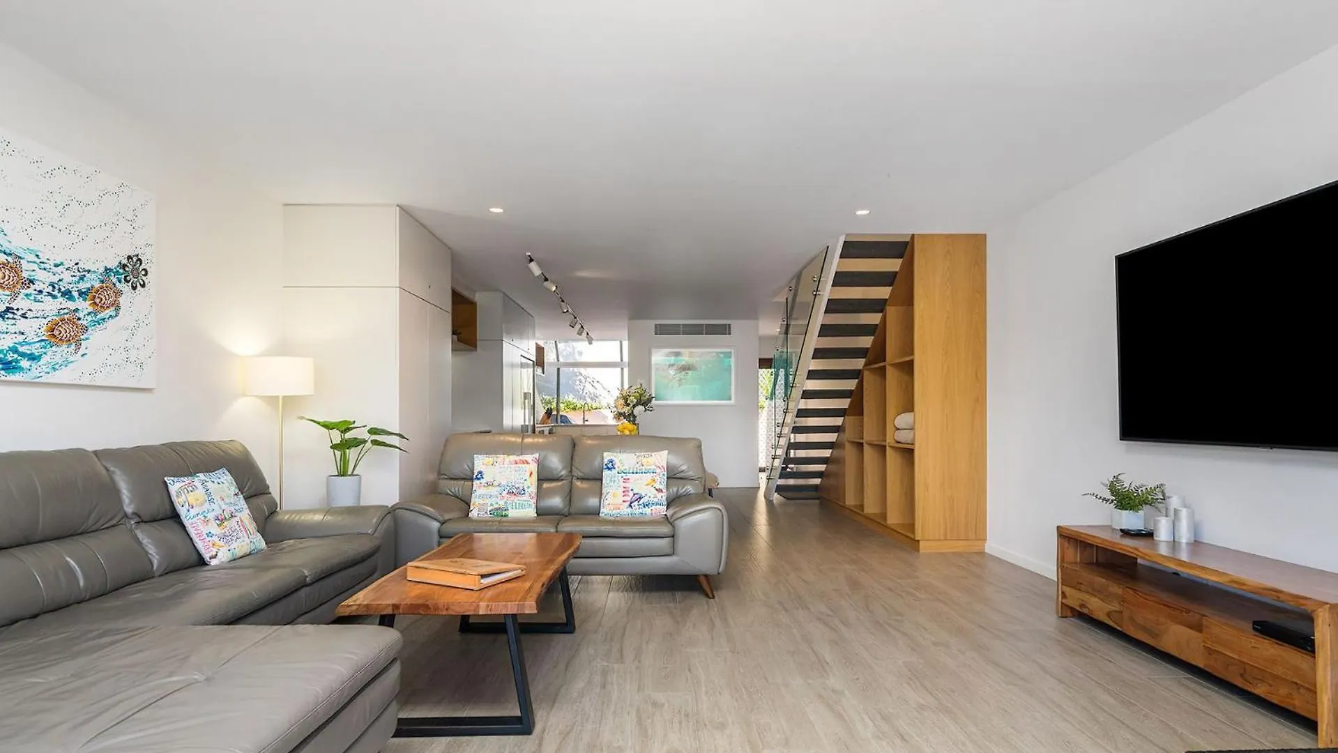 A Perfect Stay - 4 James Cook Apartments Byron Bay